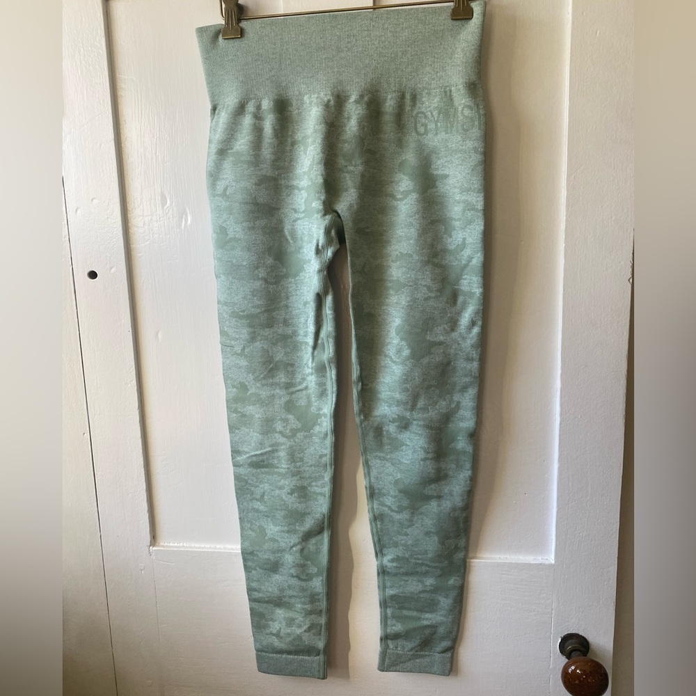 Gymshark ADAPT CAMO SEAMLESS RIBBED LEGGINGS - Medium